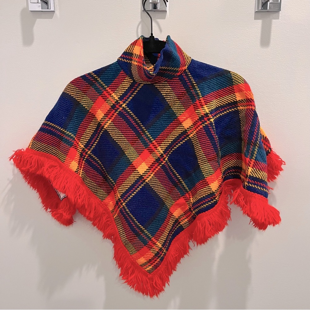 OBSESSED with this 70s vintage girls plaid poncho with fringe!!